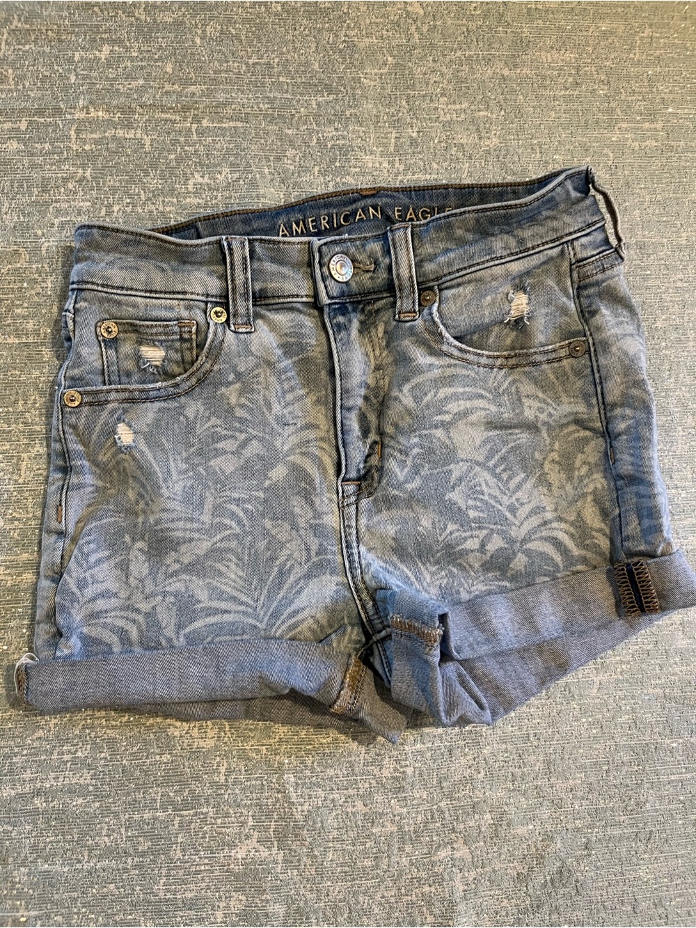 American Eagle Outfitters Blue Denim Floral Print Cutoff Rolled Jean Shorts 0